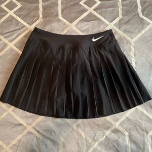 Nike Dri-Fit Tennis/ Golf Skirt (Size Medium)